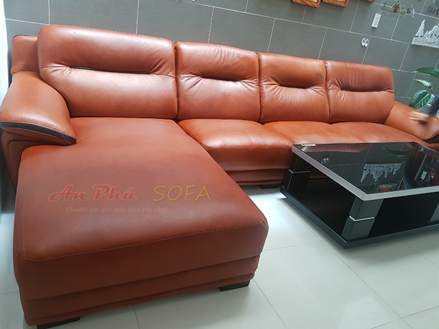 Bọc lại ghế da cho nhà anh Hải ở Lê Văn Lương