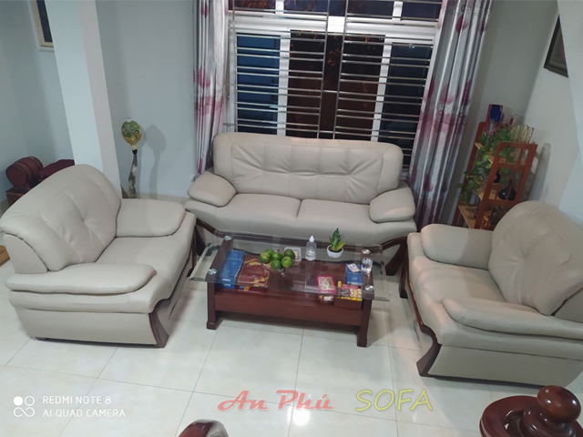 Bọc lại bộ sofa cho nhà chị Hạnh ở Time city với chất liệu da cao cấp